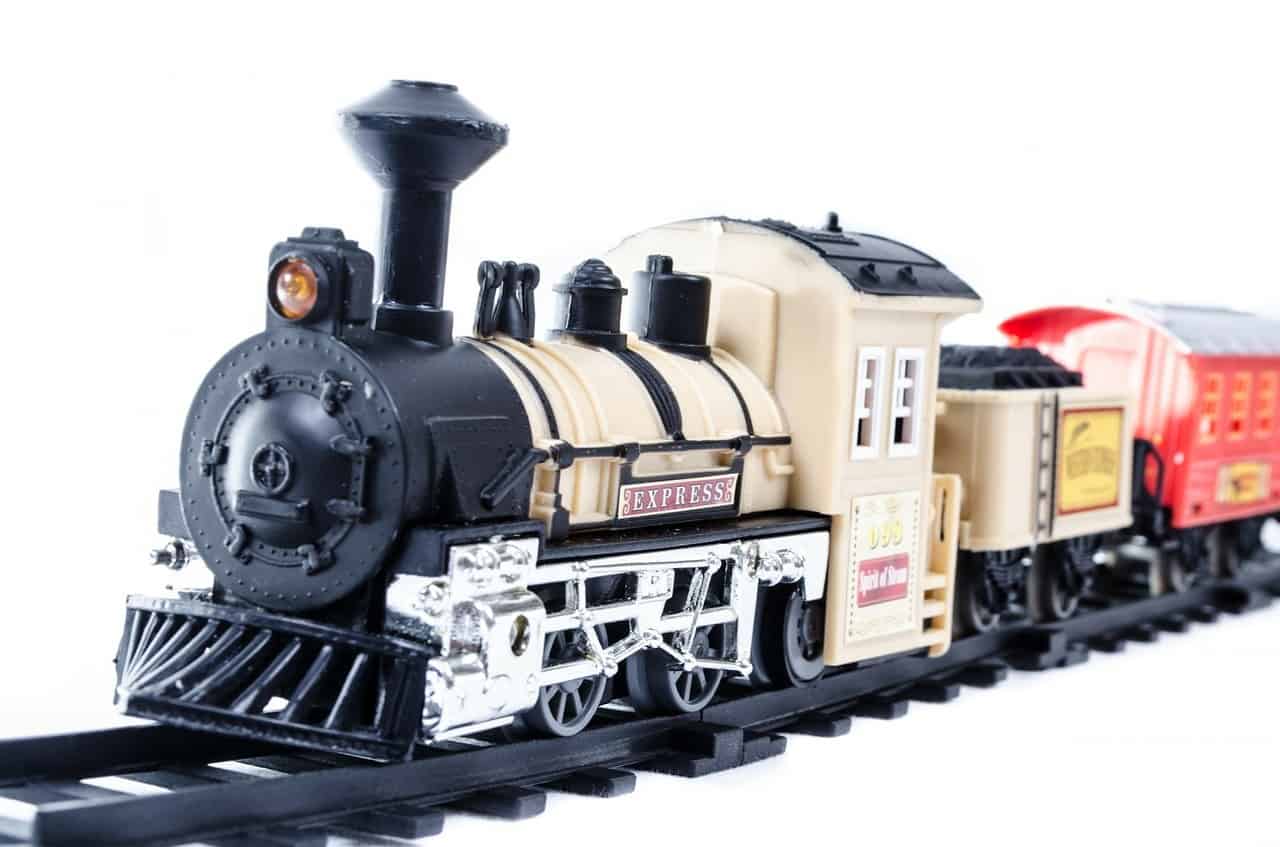 Toy Train Center - The Ultimate Train Toy, Set and Model Guide