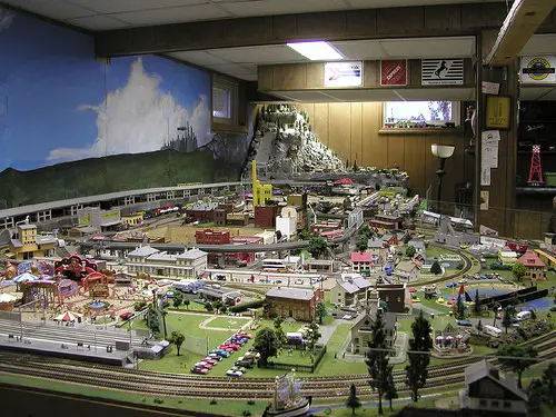 15 Amazing Model Train Layouts [WITH VIDEO] | Toy Train Center