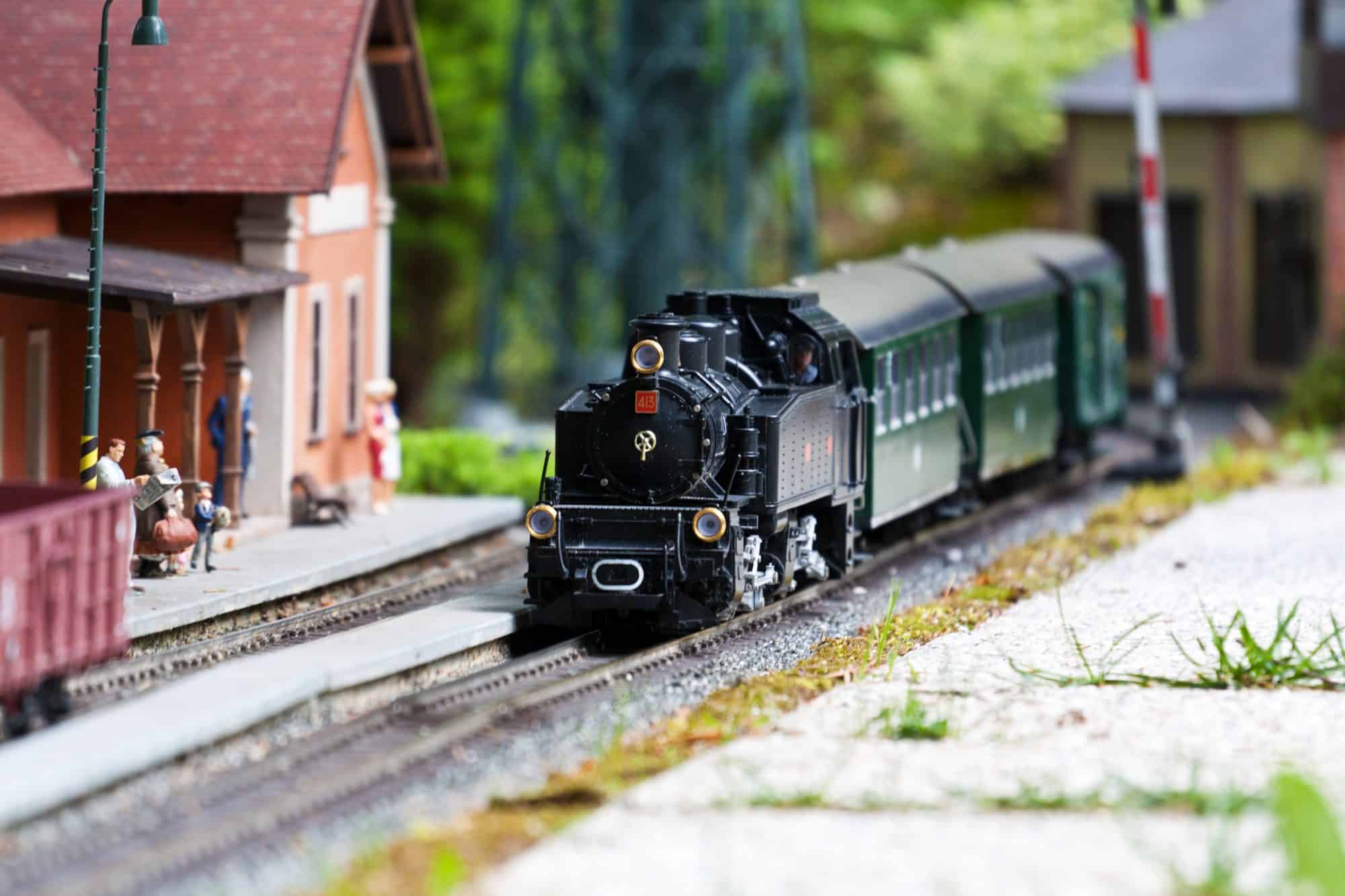 Which Model Train Scale Is The Best? Toy Train Center