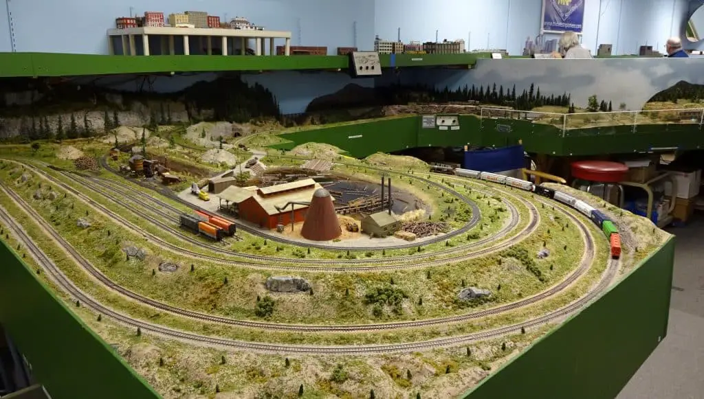 ho scale train set layouts